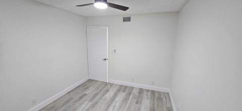 118 Lake Emerald Drive #107, Oakland Park FL - photo 7 of 27