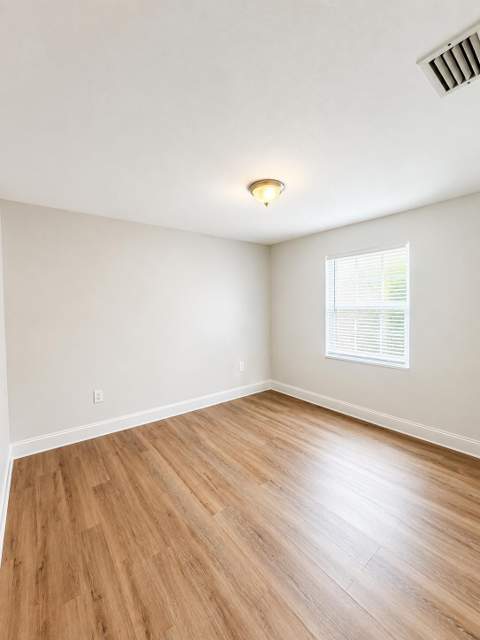 2405 N 44th Street, Fort Pierce FL - photo 9 of 10