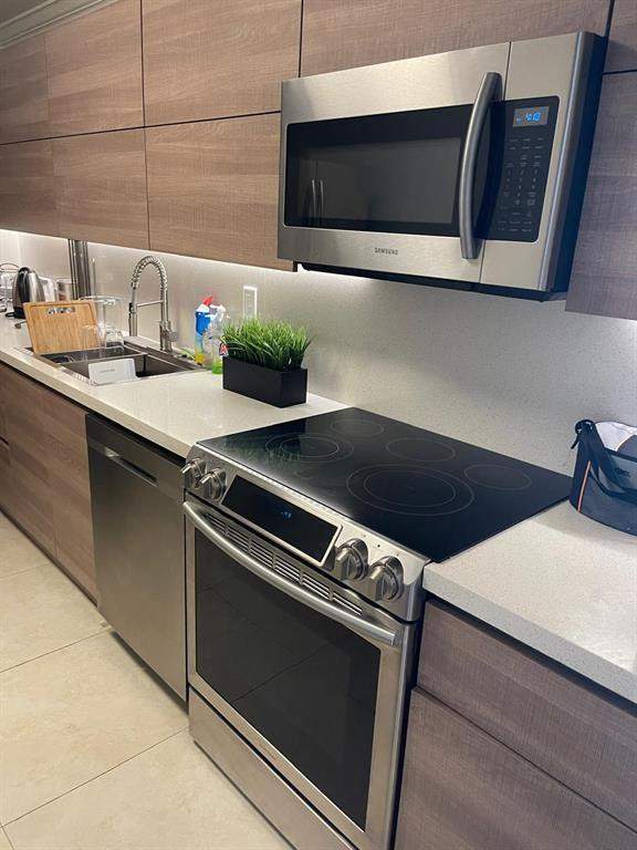 2 bedroom Condominium at 3000 S Ocean Drive #302, Residences On Hollywood Beach, Hollywood — photo 2