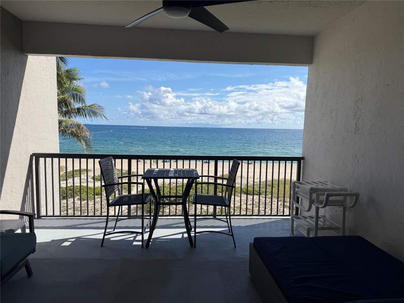 2 bedroom Condominium at 520 N Ocean Boulevard #13, Ocean Townhouses Condo, Pompano Beach — photo 2