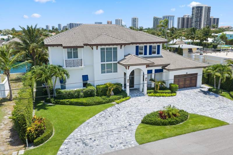 5 bedroom Single Family Residence at 1200 Bimini Lane, Palm Beach Isles 1, Riviera Beach — photo 4