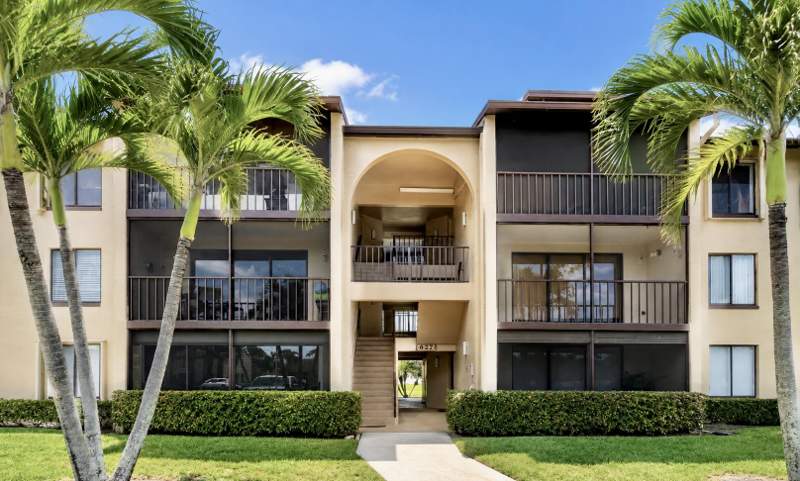 2 bedroom Condominium at 627 Sea Pine Way #C2, Pine Ridge North II Condo, Greenacres — photo 2