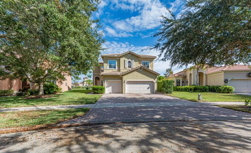 5 bedroom Single Family Residence at 6027 Arlington Way, Portofino Shores, Fort Pierce — photo 2