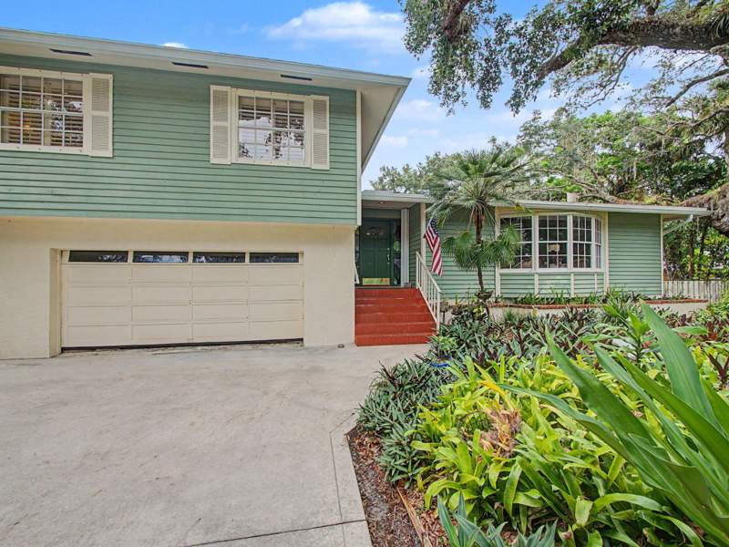3 bedroom Single Family Residence at 14 Emarita Way, Emarita, Sewalls Point — photo 3