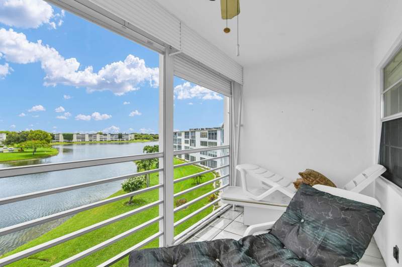 2 bedroom Condominium at 4053 Wolverton C, Wolverton At Century Village Condo, Boca Raton — photo 4