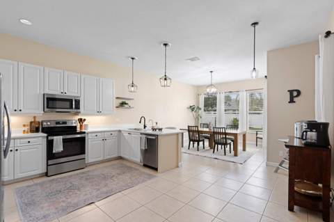 10731 SW Westlawn Boulevard, Port St. Lucie FL - photo 16 of 53