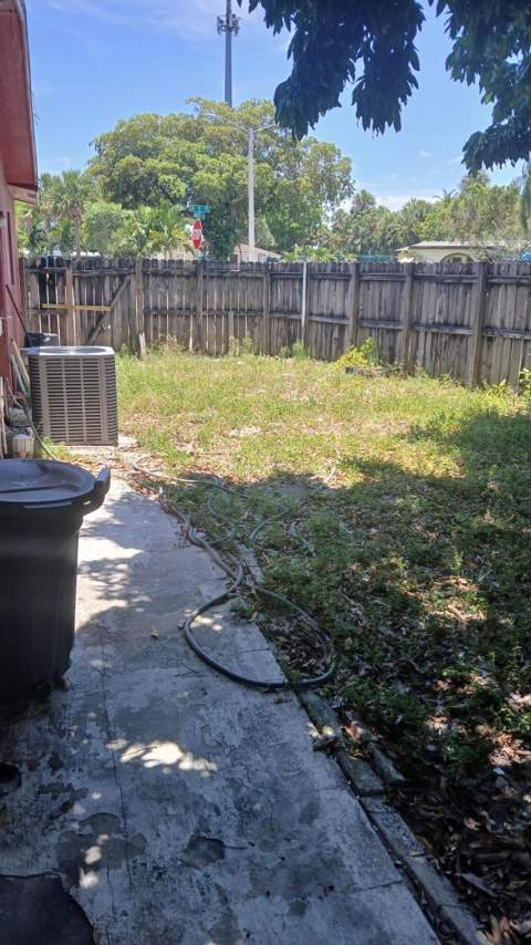 6231 SW 9th Place, North Lauderdale FL - photo 10 of 13