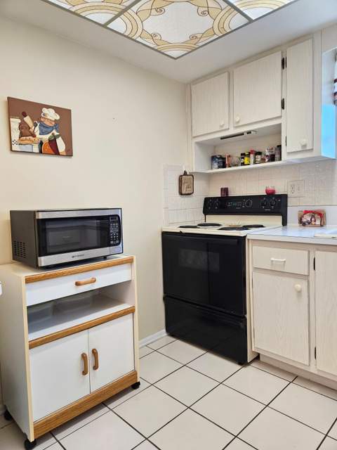 2950 Crosley Drive #C, West Palm Beach FL - photo 11 of 27