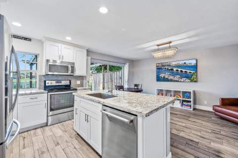 93 Admirals Court, Palm Beach Gardens FL - photo 9 of 34