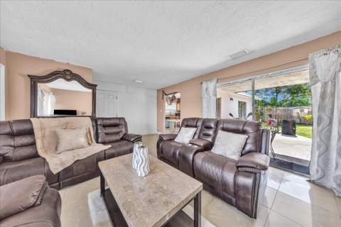 3560 NW 34th Way, Lauderdale Lakes FL - photo 10 of 35