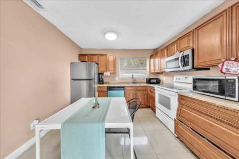3560 NW 34th Way, Lauderdale Lakes FL - photo 15 of 35