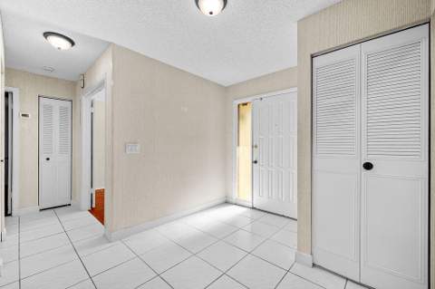 191 Mastic Tree Court, Royal Palm Beach FL - photo 12 of 45