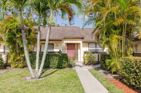 191 Mastic Tree Court, Royal Palm Beach FL - photo 13 of 45
