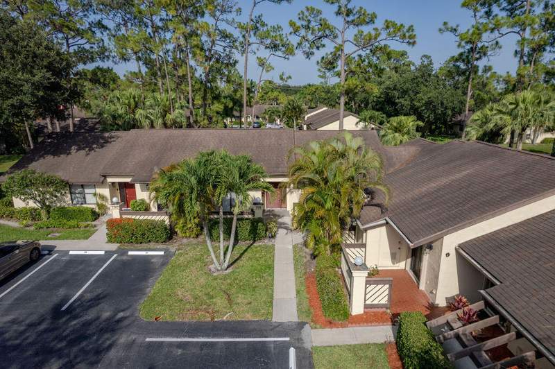 3 bedroom Townhouse at 191 Mastic Tree Court, Strathmore Gate I Unit Two, Royal Palm Beach — photo 2
