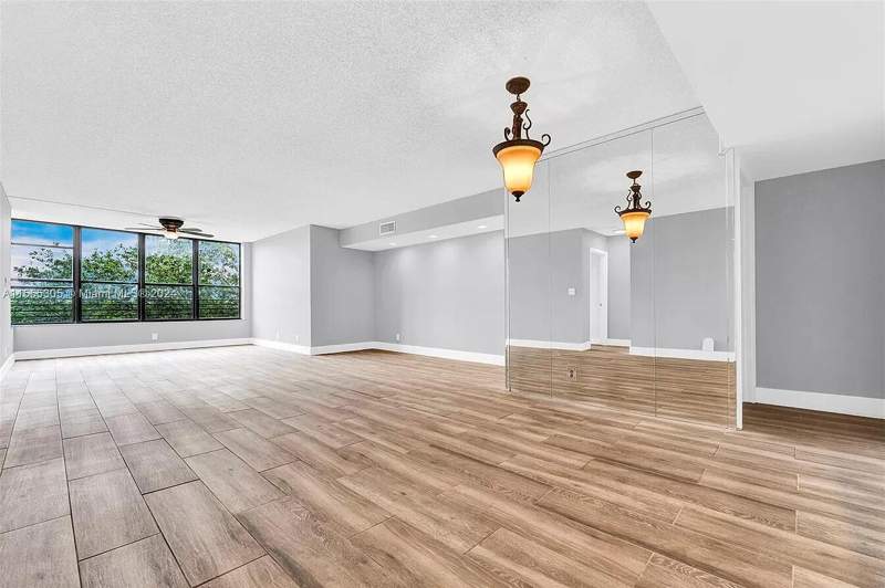2 bedroom Condominium at 2767 Carambola Circle #401, Applewood Village Ii-E Condo, Coconut Creek — photo 5