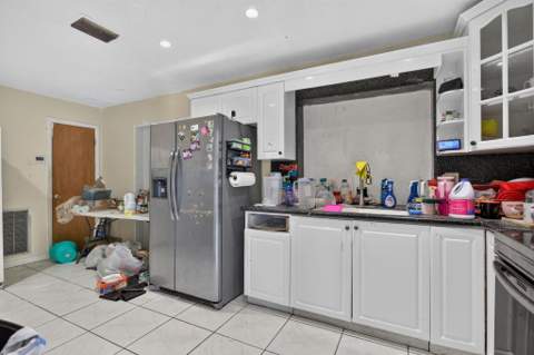 4390 NW 35th Avenue, Lauderdale Lakes FL - photo 7 of 29