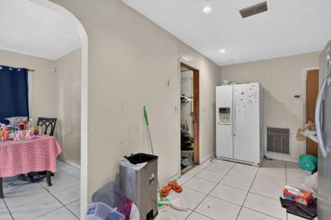 4390 NW 35th Avenue, Lauderdale Lakes FL - photo 8 of 29