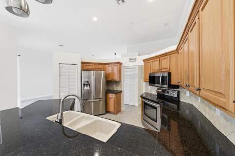 2644 Miller Court, Weston FL - photo 13 of 46