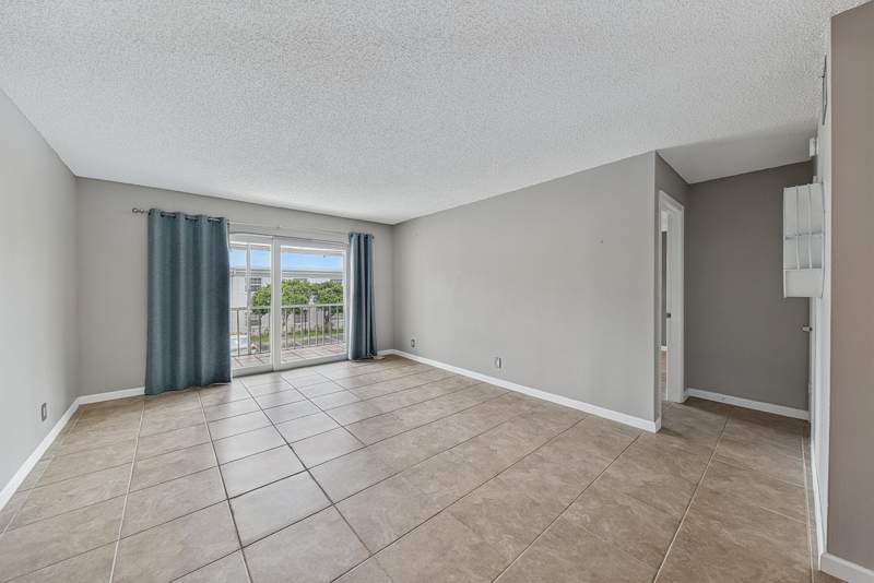 1 bedroom Condominium at 6345 Bay Club Drive #3, Bay Colony Club Condo, Fort Lauderdale — photo 3