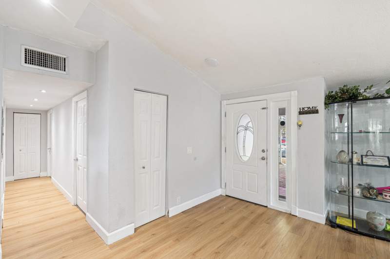 3 bedroom Single Family Residence at 3872 Mackinac Road, Seminole Manor 2, Lake Worth — photo 2