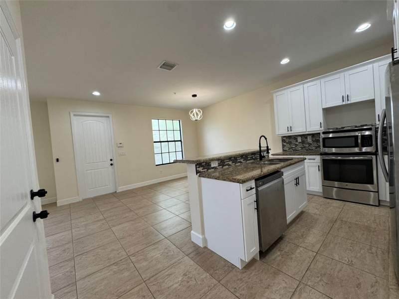 3 bedroom Townhouse at 749 SW 3rd Avenue, ORCHID GROVE REPLAT II, Pompano Beach — photo 2