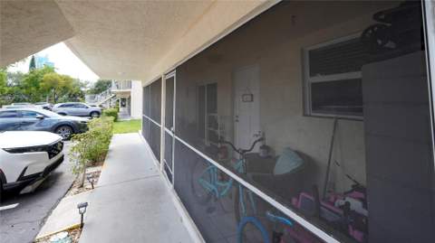 5377 SW 40th Avenue #105, Dania Beach FL - photo 6 of 22