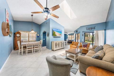 5794 Lonewood Court, Jupiter FL - photo 10 of 23