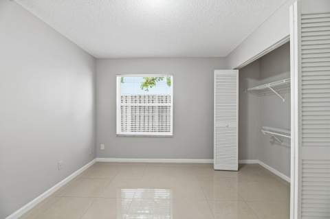 5477 NW 44th Way, Coconut Creek FL - photo 17 of 38
