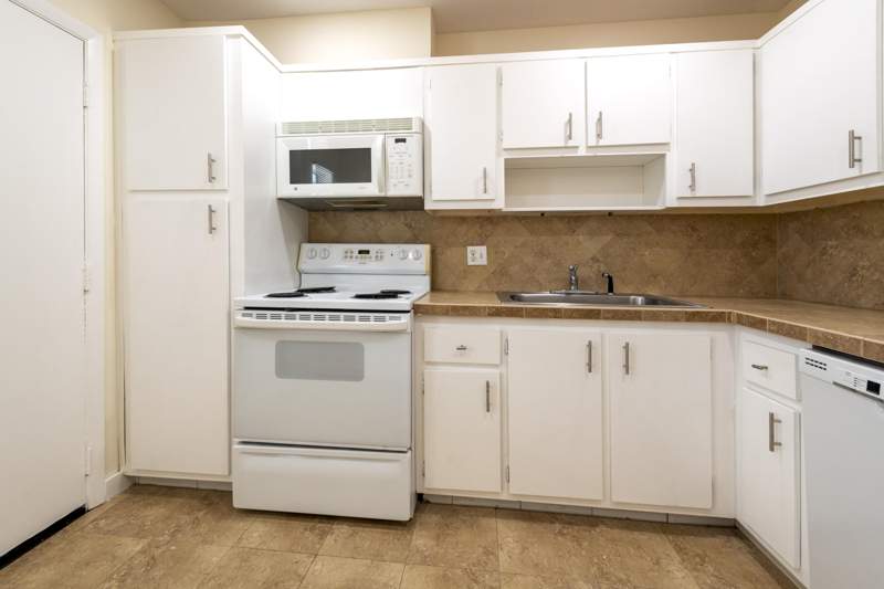 2 bedroom Condominium at 6061 N Falls Cir Drive #402, Falls of Inverrary , Lauderhill — photo 4