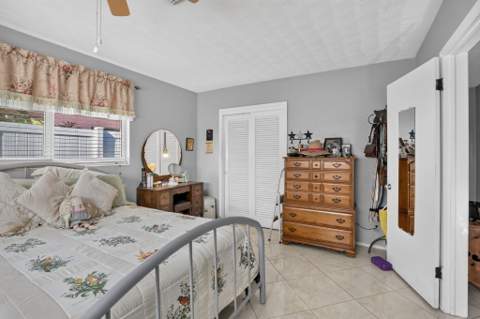 4760 NE 5th Avenue, Oakland Park FL - photo 22 of 39