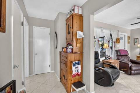 4760 NE 5th Avenue, Oakland Park FL - photo 6 of 39
