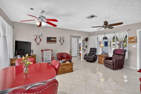 4760 NE 5th Avenue, Oakland Park FL - photo 11 of 39