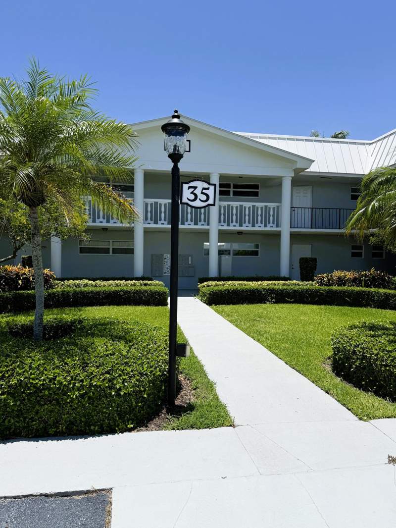1 bedroom Condominium at 35 Colonial Club Drive #203, Colonial Club Condo Sec 1, Boynton Beach — photo 3