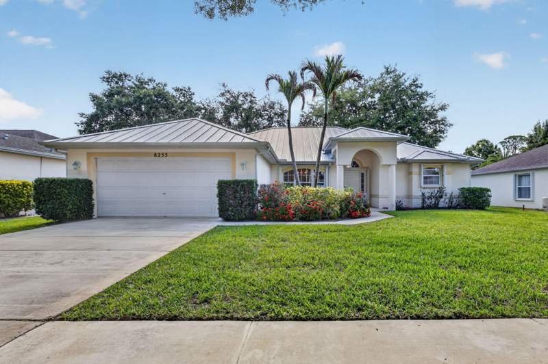 3 bedroom Single Family Residence at 8253 Sand Pine Circle, Lake Lucie Estates, Port St. Lucie — photo 2