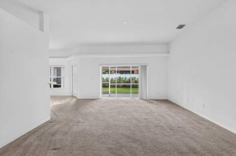 8253 Sand Pine Circle, Port St. Lucie FL - photo 9 of 46