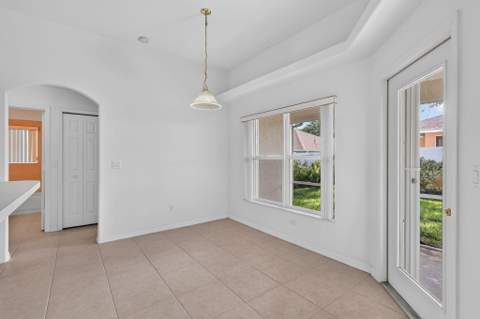 8253 Sand Pine Circle, Port St. Lucie FL - photo 15 of 46