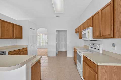 8253 Sand Pine Circle, Port St. Lucie FL - photo 19 of 46