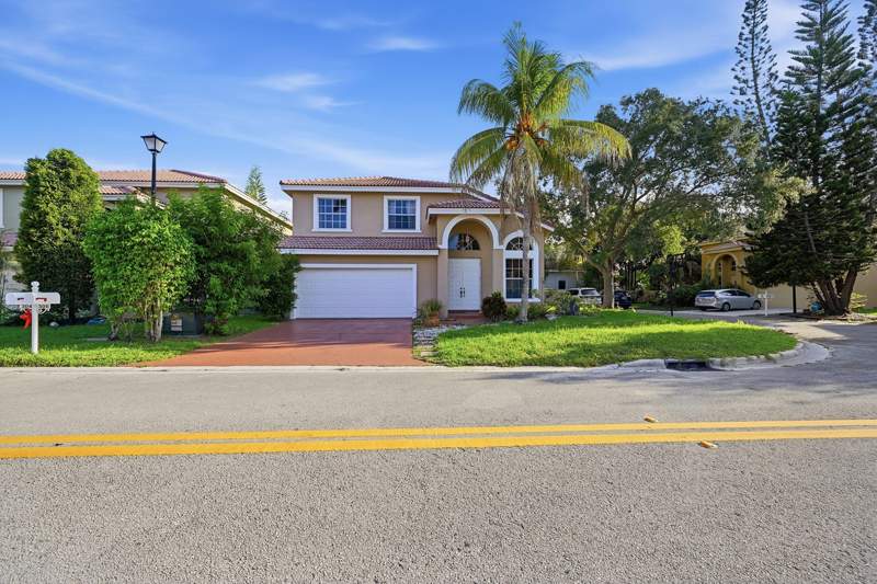 4 bedroom Single Family Residence at 306 NW 115th Way, Summer Wind, Coral Springs — photo 4