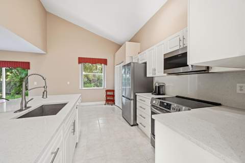 306 NW 115th Way, Coral Springs FL - photo 12 of 44