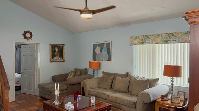 3 bedroom Villa at 6008 NW 1st Street, Margate Realty No 2, Margate — photo 4