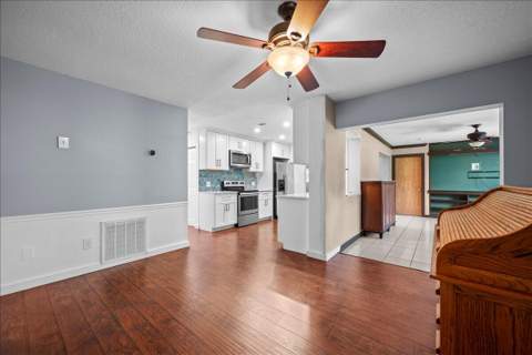7423 Oakmont Drive, Greenacres FL - photo 9 of 44