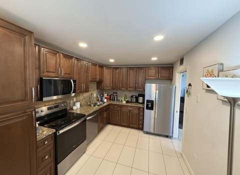 2850 Forest Hills Boulevard #214, Coral Springs FL - photo 13 of 14