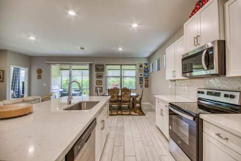 4720 NW Exchange Avenue, Jensen Beach FL - photo 8 of 35
