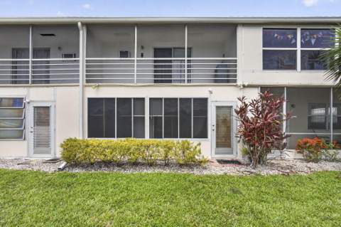 127 Chatham F, West Palm Beach FL - photo 17 of 36