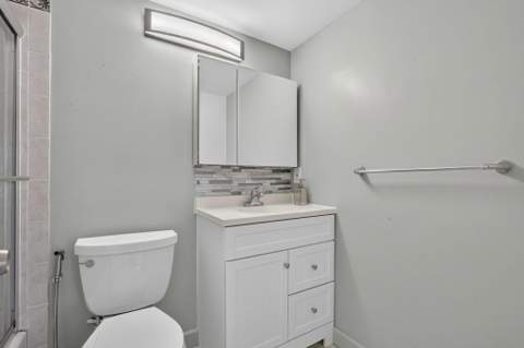 127 Chatham F, West Palm Beach FL - photo 14 of 36