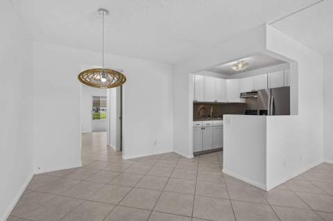 127 Chatham F, West Palm Beach FL - photo 6 of 36