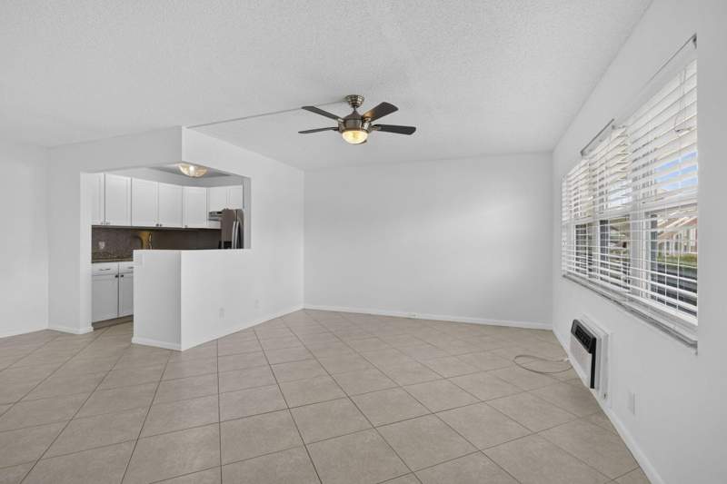 1 bedroom Condominium at 127 Chatham F, Chatham Condos, West Palm Beach — photo 5