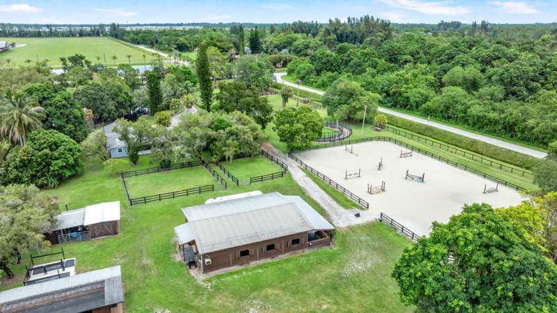 5 bedroom Single Family Residence at 14536 North Road, Loxahatchee Groves, Loxahatchee Groves — photo 3