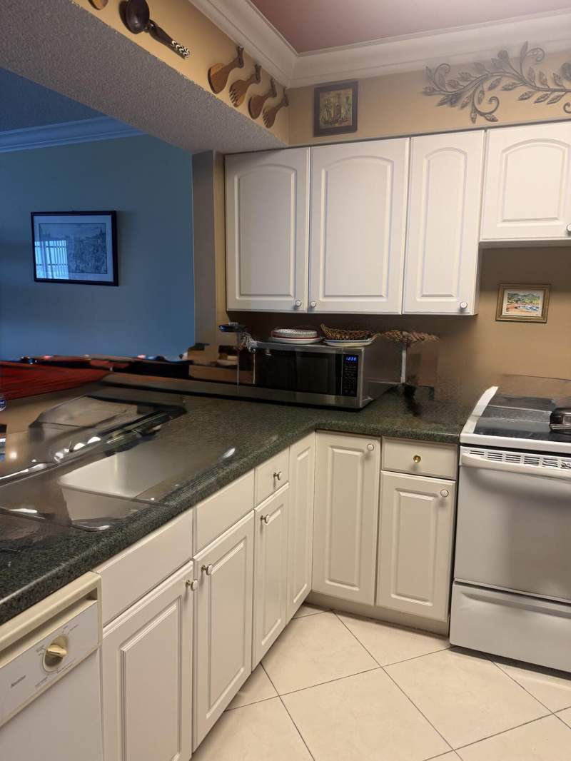 2 bedroom Condominium at 2900 N Course Drive #1005, Palm Aire , Pompano Beach — photo 3