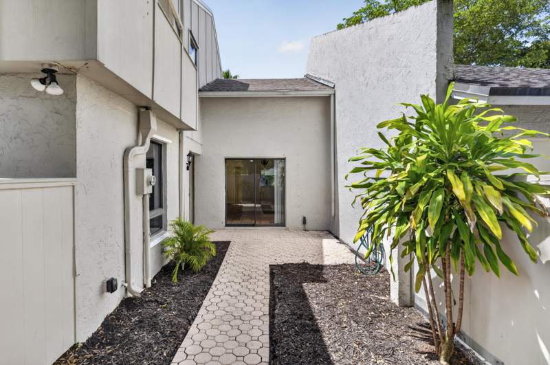3 bedroom Townhouse at 12720 Spinnaker Lane, Tallpine Ph I, Wellington — photo 3